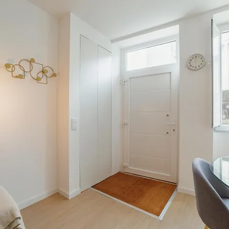 Apartman Lapa Stylish By Vacationy