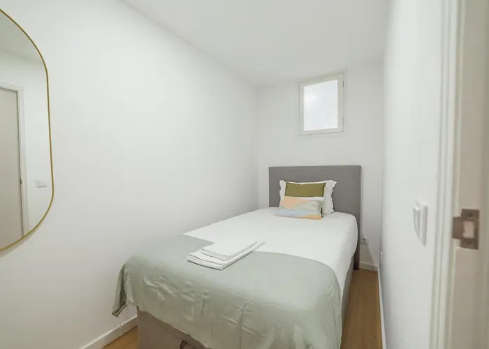 Lapa Stylish By Vacationy * Oporto